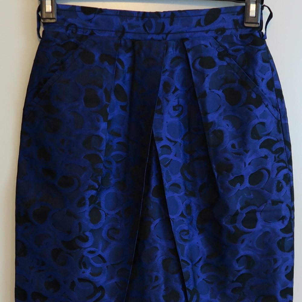 NWT St. John Cobalt/Caviar Evening Satin-Sheen Skirt Size 2 MSRP $695 - Picture 6 of 12